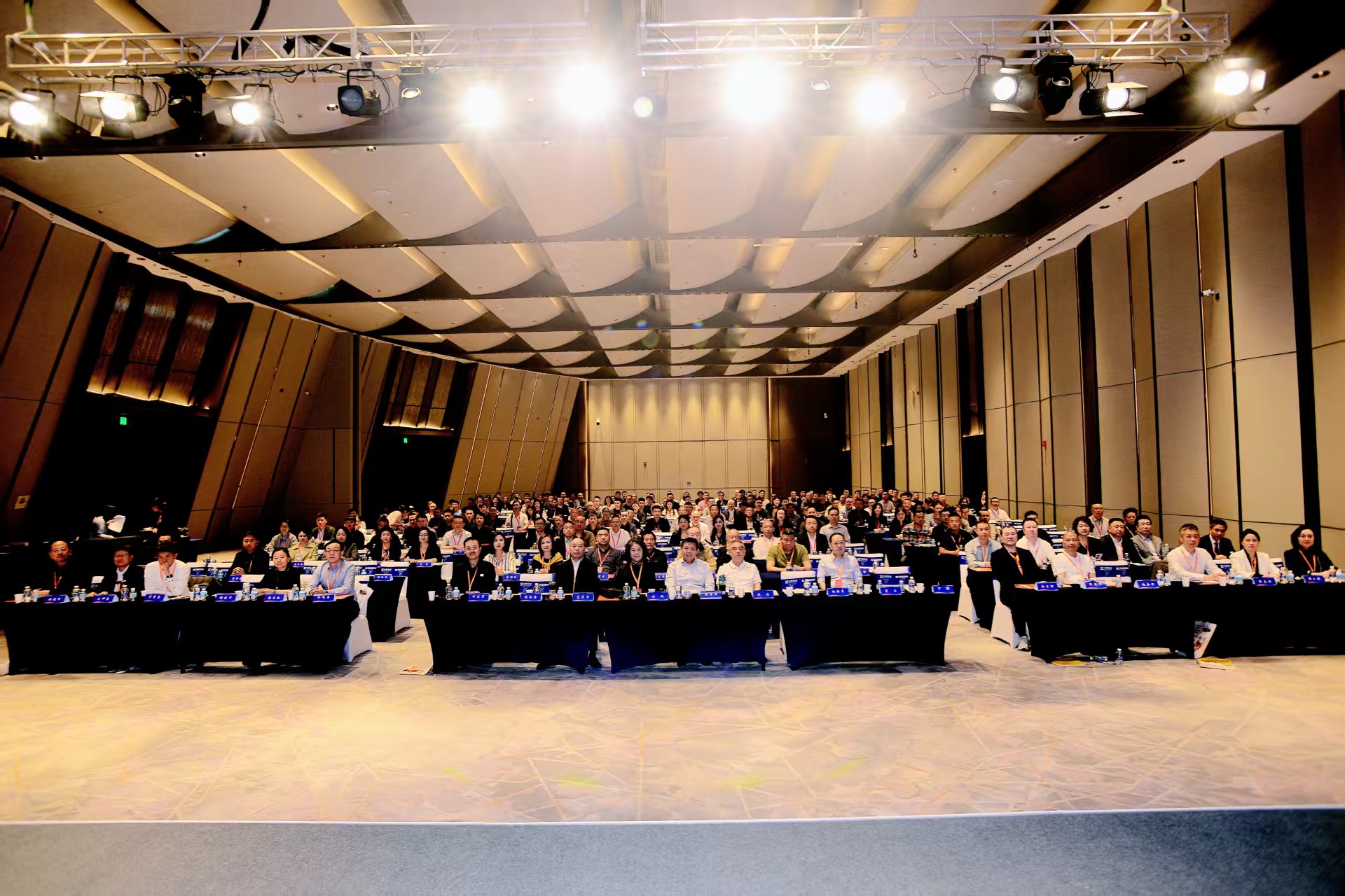 载誉前行，环宇通亮相安防品牌日重庆站活动